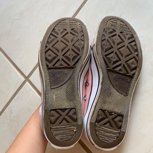 Pink/Salmon Converse - Picture 3 of 5